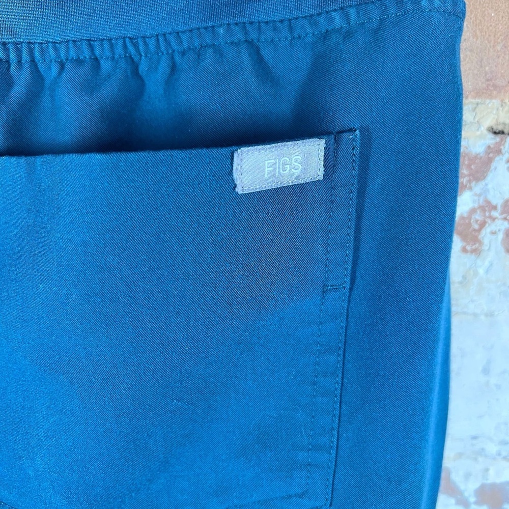 Figs Blue Jogger Sweatpants with Tapered Legs - Picture 3 of 7